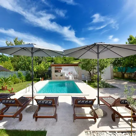 Aromatica Villa Vižinada